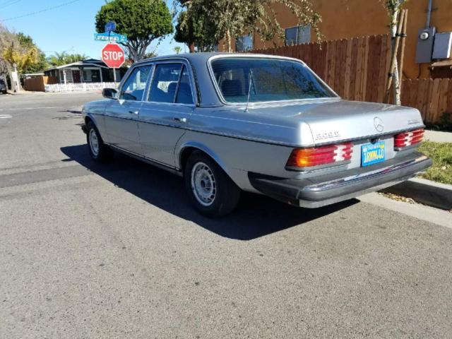1983 Mercedes-Benz 300-Series 300D - photo 4