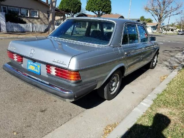 1983 Mercedes-Benz 300-Series 300D - photo 9