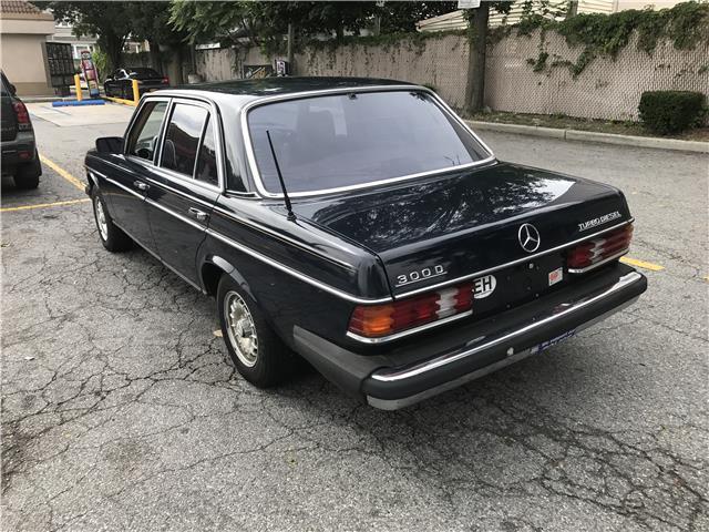 1983 Mercedes-Benz 300-Series 300D-T - photo 12