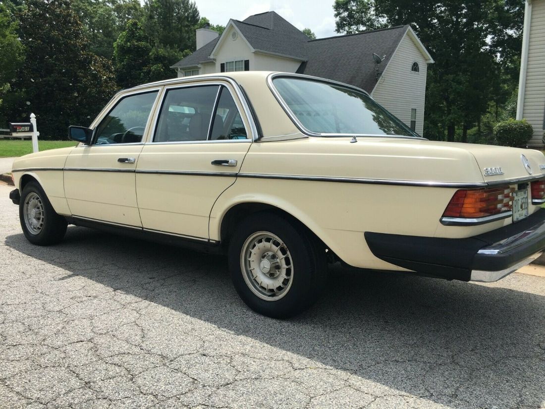 1983 Mercedes-Benz 300-Series DT - photo 4