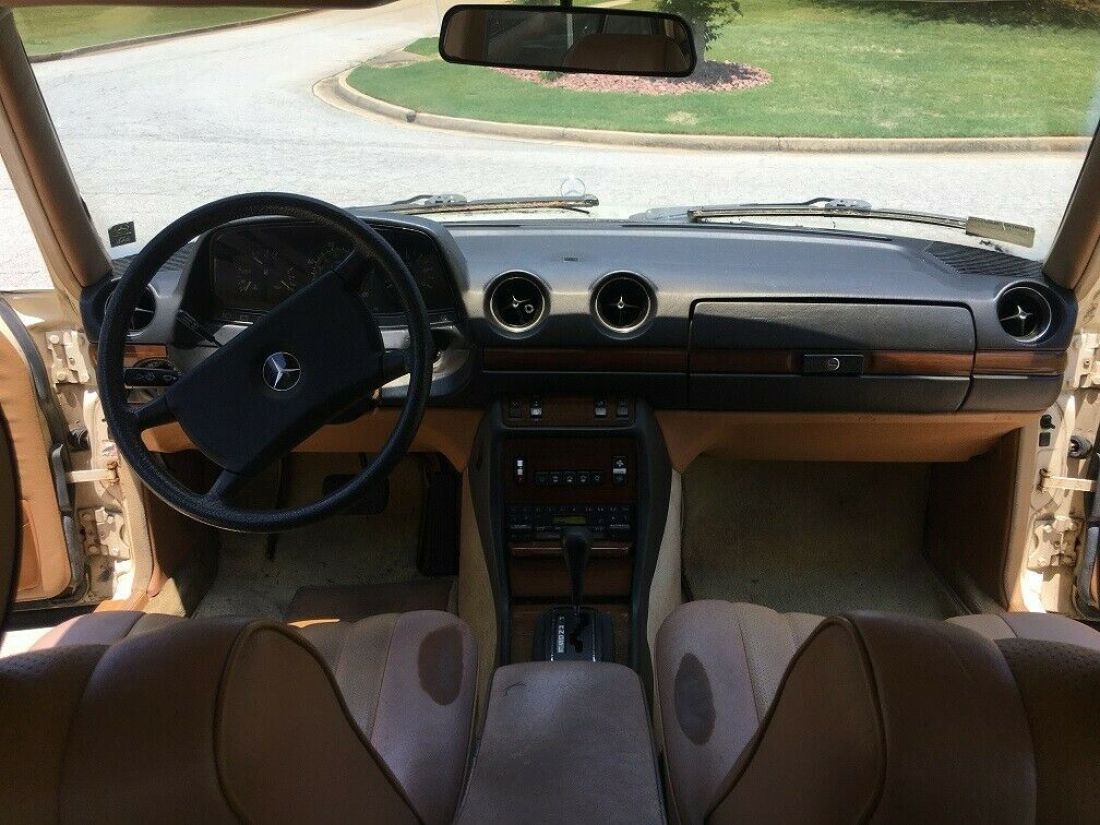 1983 Mercedes-Benz 300-Series DT - photo 7