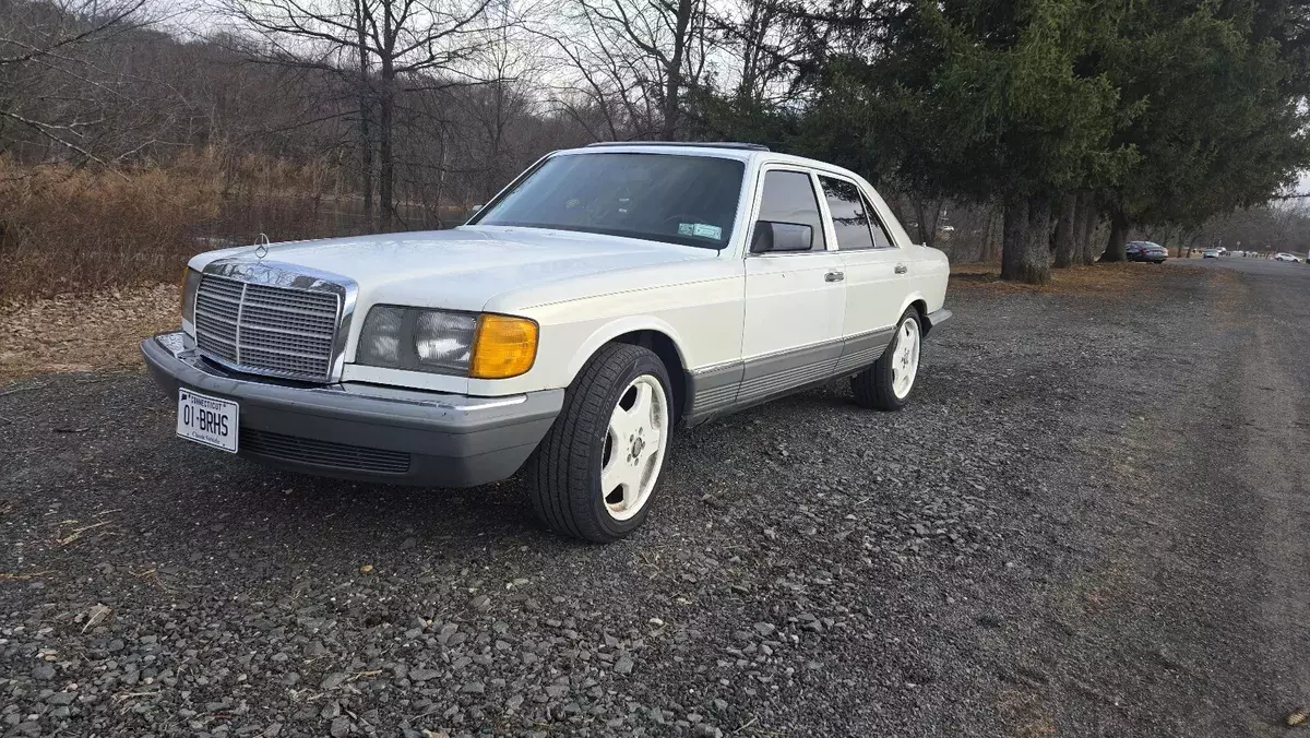 1983 Mercedes-Benz 300-Series White SD 1983 Mercedes-Benz 300-Series SD