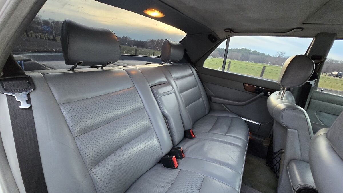 1983 Mercedes-Benz 300-Series SD - photo 10