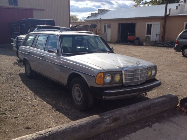 1983 Mercedes Benz 300 TD Series Base Wagon 4-Door Low Miles Veggie Oil WVO 1983 Mercedes-Benz 300-Series Base Wagon 4-Door