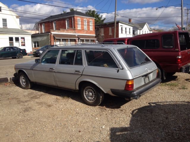 1983 Mercedes-Benz 300-Series TD-T - photo 2
