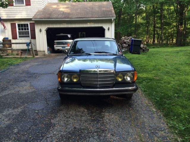 1983 Mercedes-Benz 300-Series - photo 2