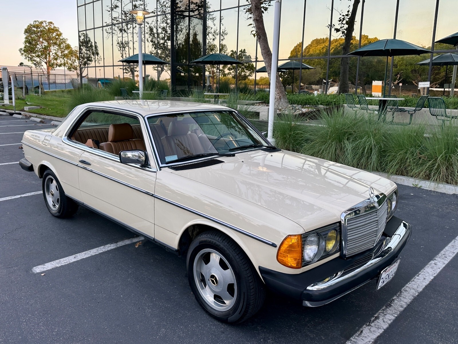 1983 Mercedes-Benz 300-Series - photo 4