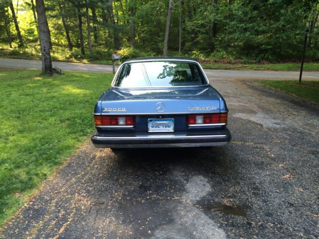 1983 Mercedes-Benz 300-Series - photo 6