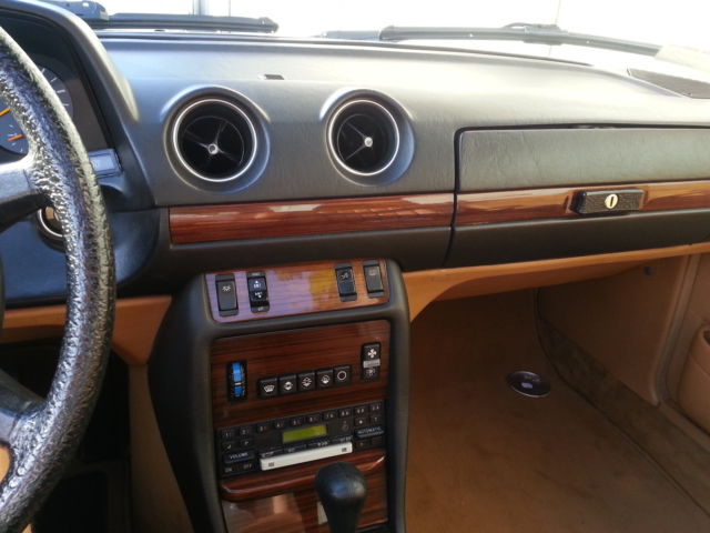 1983 Mercedes-Benz 300-Series 300CD - photo 9