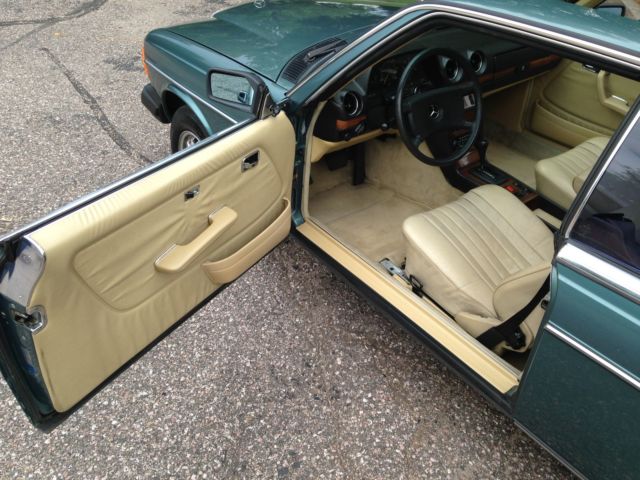 1983 Mercedes-Benz 300-Series - photo 7