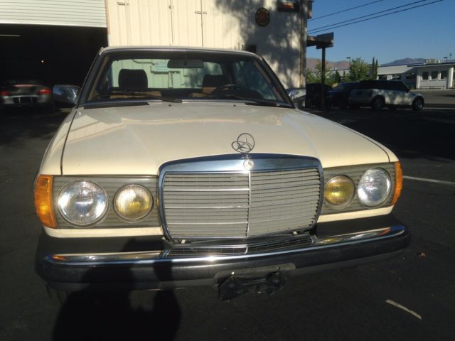 1983 Mercedes-Benz 300-Series - photo 4