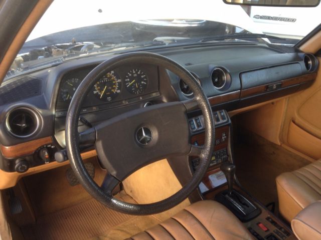 1983 Mercedes-Benz 300-Series Coupe - photo 10