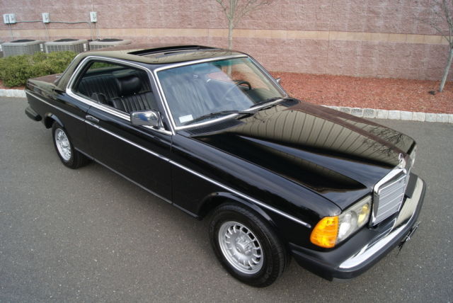 1983 Mercedes-Benz 300-Series Base Coupe 2-Door - photo 7