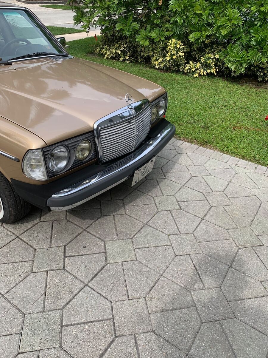1983 Mercedes-Benz 300 - photo 5