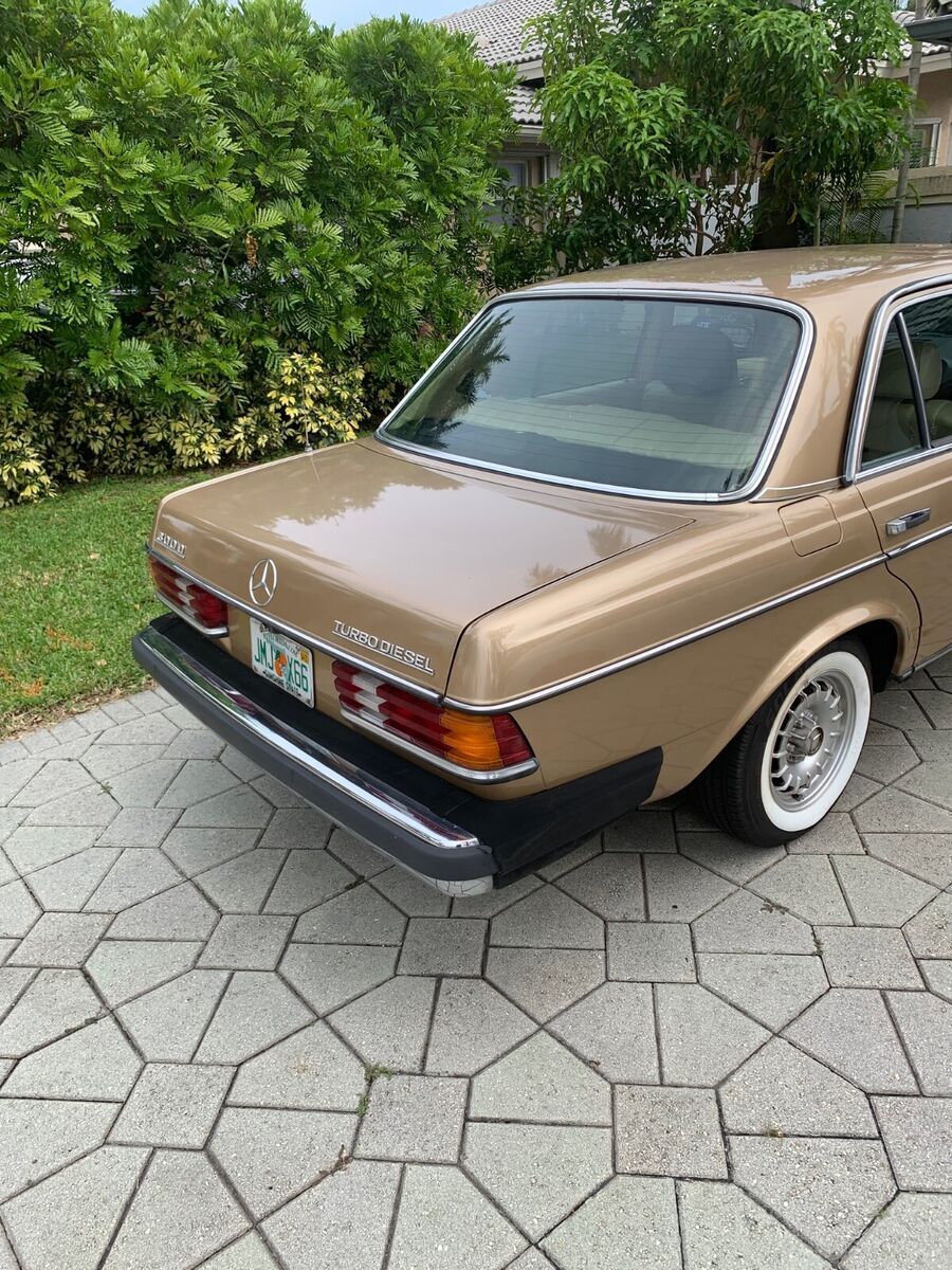 1983 Mercedes-Benz 300 - photo 9