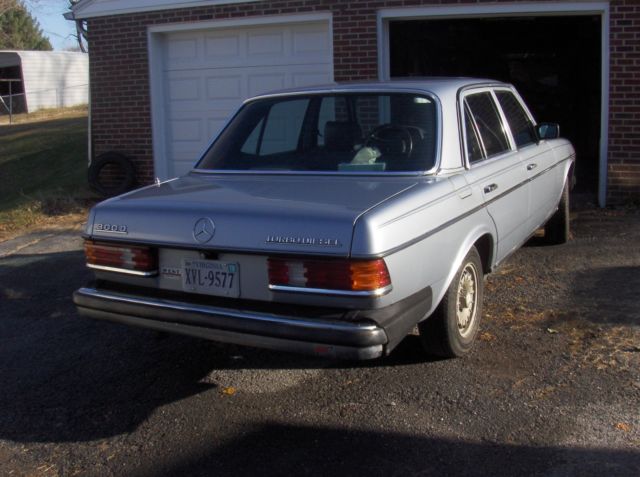 1983 Mercedes-Benz 300-Series - photo 4