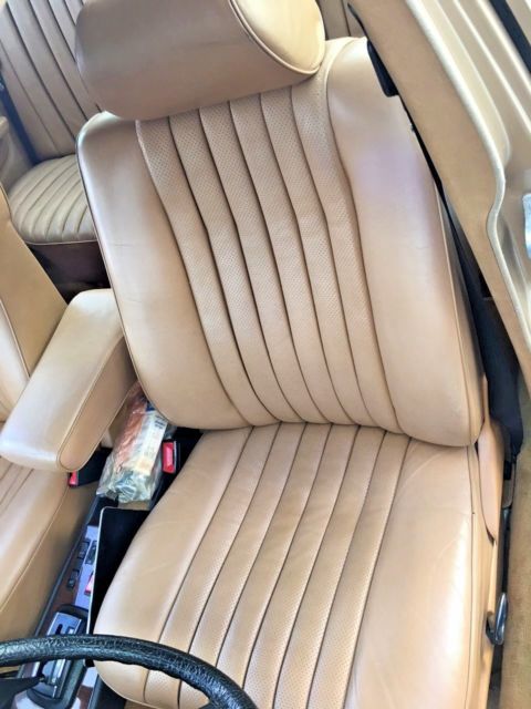 1983 Mercedes-Benz 300-Series Base Sedan 4-Door - photo 10