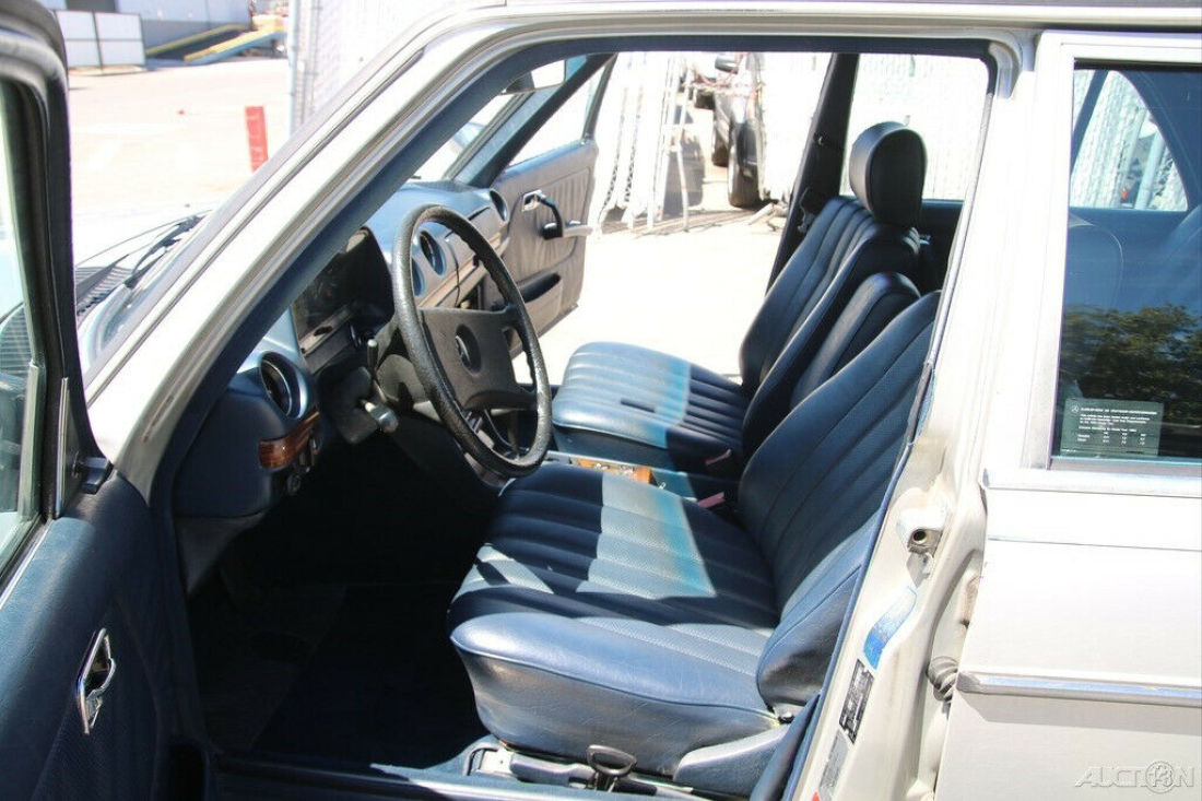 1983 Mercedes-Benz 300-Series 300 D - photo 11