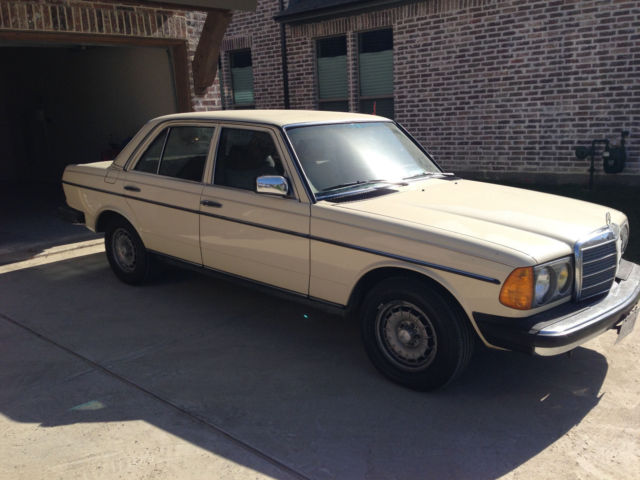 1983 Mercedes Benz 300D Turbo 1983 Mercedes-Benz 300-Series