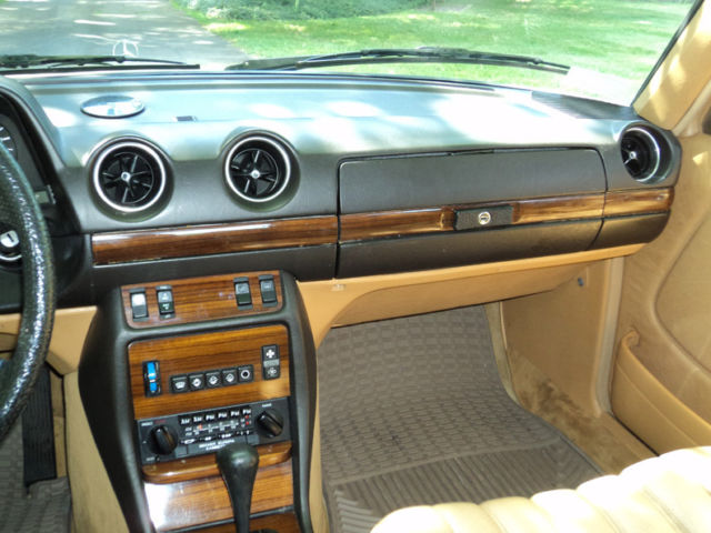 1983 Mercedes-Benz 300-Series - photo 12
