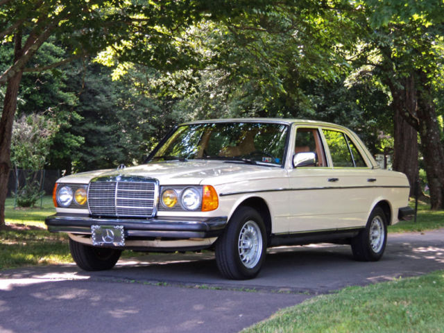 1983 Mercedes-Benz 300-Series - photo 2