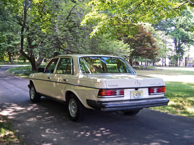 1983 Mercedes-Benz 300-Series - photo 4