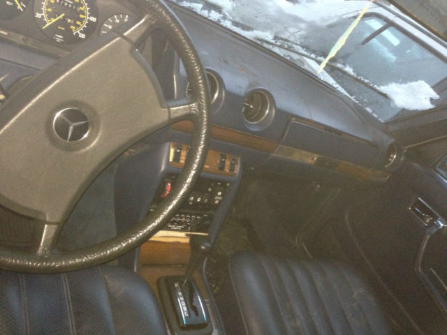 1983 Mercedes-Benz 300-Series base - photo 8