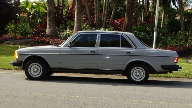 1983 Mercedes-Benz 300-Series SEE FULL ITEM DESCRIPTION BELOW