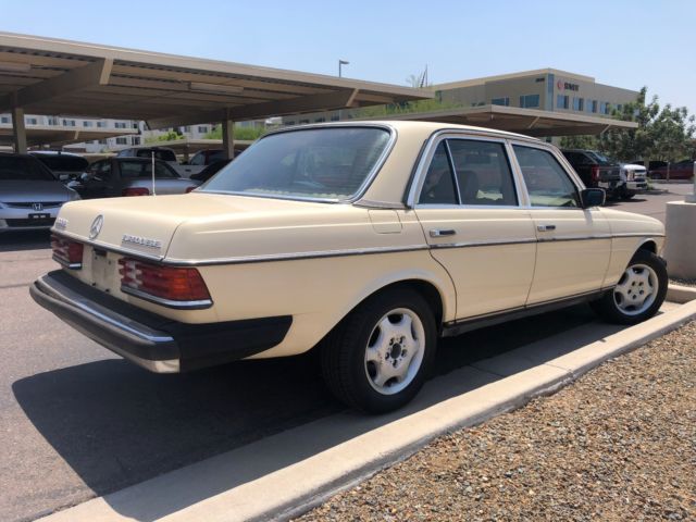1983 Mercedes-Benz 300-Series 300 SERIES DT DIESEL RUNS FANTASTIC - photo 6