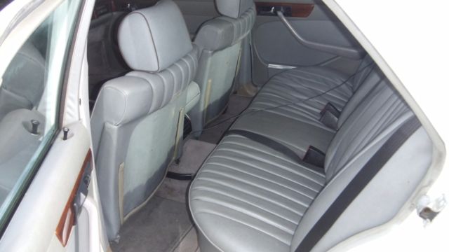 1983 Mercedes-Benz 300-Series - photo 11