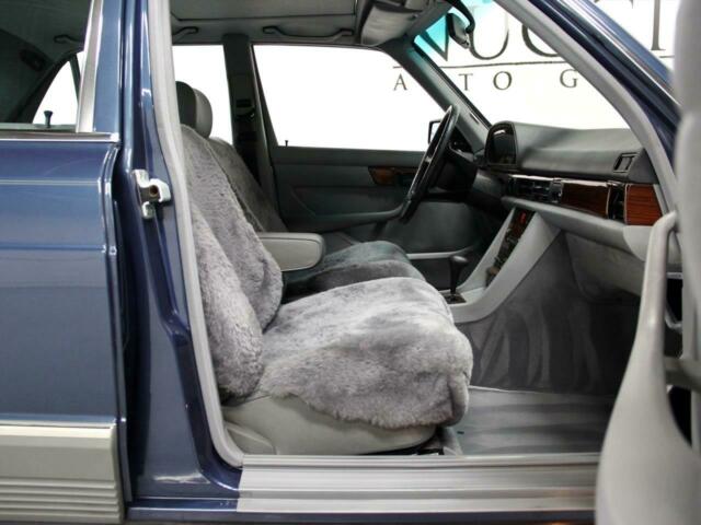 1983 Mercedes-Benz 300-Series 300SD - photo 10