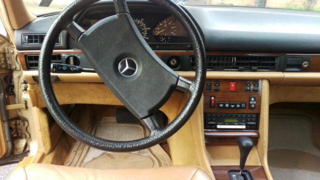 1983 Mercedes-Benz 300-Series - photo 3
