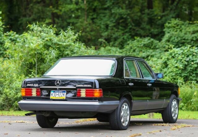 1983 Mercedes-Benz 300-Series 300SD Turbo Diesel Rare Collectible CARFAX - photo 4