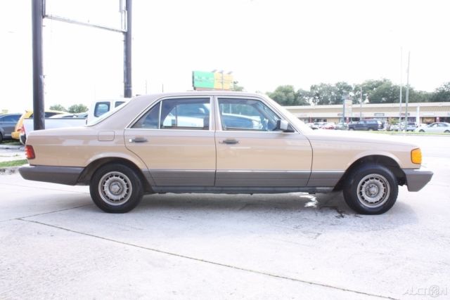 1983 Mercedes-Benz 300-Series 300SD Turbodiesel W126 FLORIDA CARFAX NO RESERVE! - photo 10