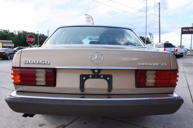 1983 Mercedes-Benz 300-Series 300SD Turbodiesel W126 FLORIDA CARFAX NO RESERVE! - photo 7