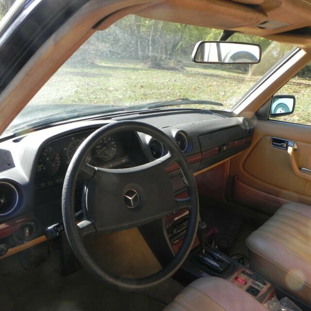1983 Mercedes-Benz 300-Series Wagon - photo 10