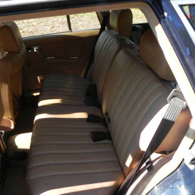 1983 Mercedes-Benz 300-Series Wagon - photo 11