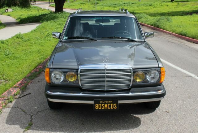 1983 Mercedes-Benz 300-Series - photo 5