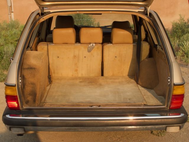 1983 Mercedes-Benz 300-Series - photo 10