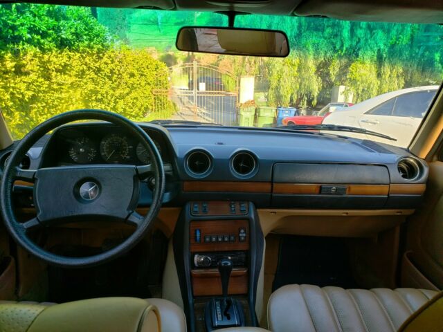 1983 Mercedes-Benz 300-Series - photo 6