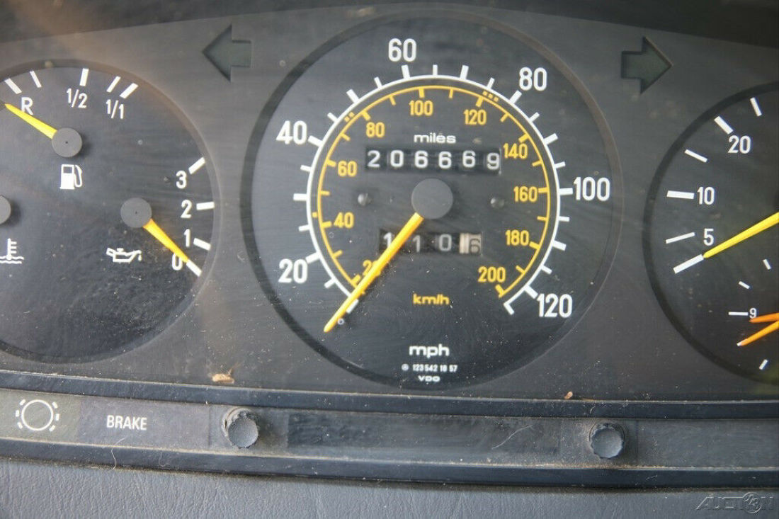1983 Mercedes-Benz 300-Series 4 Dr Turbodiesel - photo 13