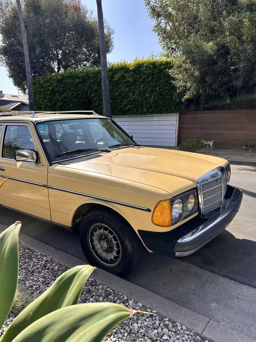 1983 Mercedes-Benz 300TD Wagon (W123) 1983 Mercedes-Benz 300-Series W123 300 Turbo Diesel Wagon