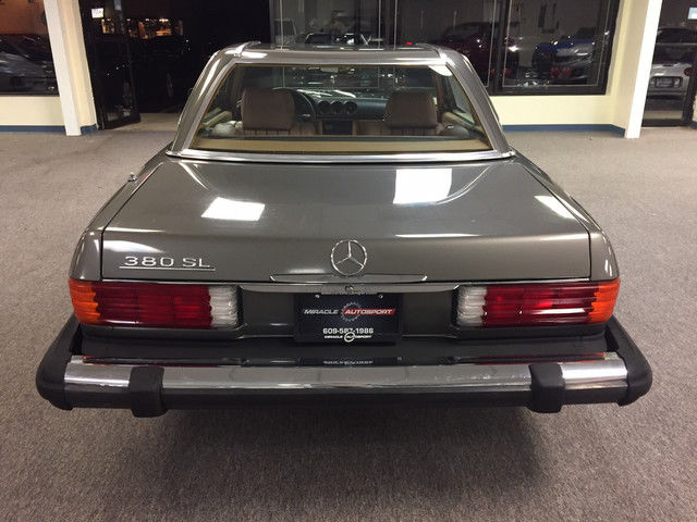 1983 Mercedes-Benz 300-Series 380SL - photo 6