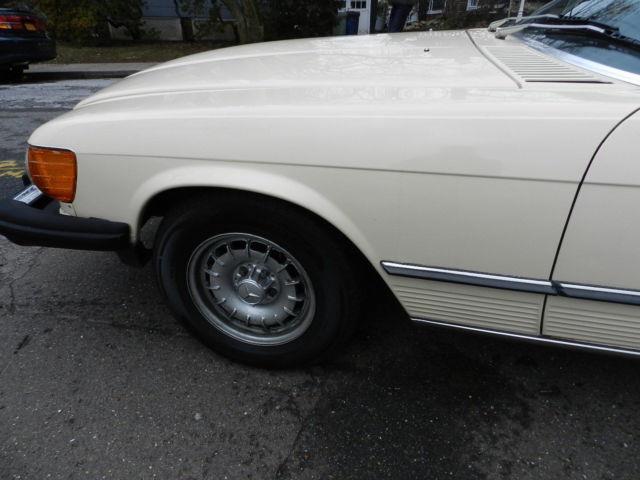 1983 Mercedes-Benz 300-Series 380SL - photo 6