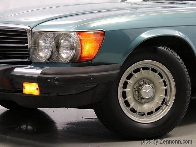 1983 Mercedes-Benz 300-Series 380SL Convertible - photo 4