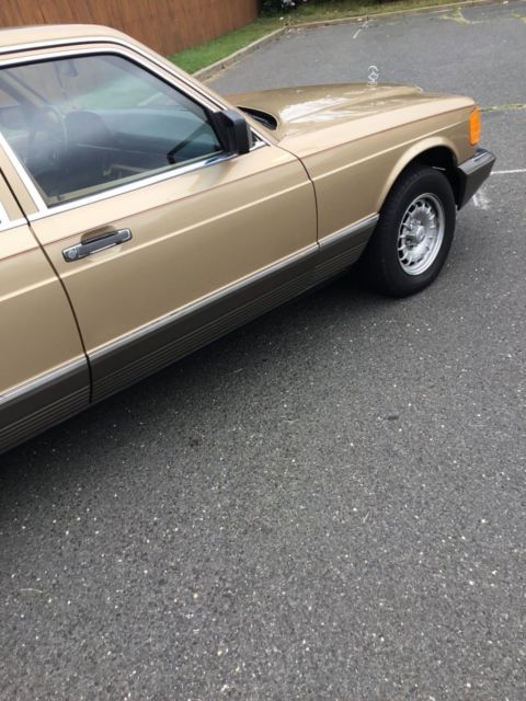 1983 Mercedes-Benz 300-Series sedan - photo 6