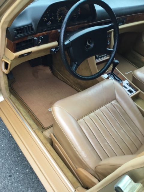 1983 Mercedes-Benz 300-Series sedan - photo 8