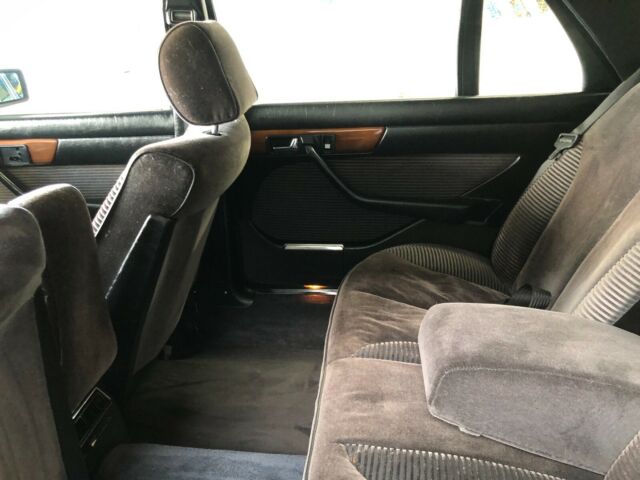 1983 Mercedes-Benz 300-Series - photo 13