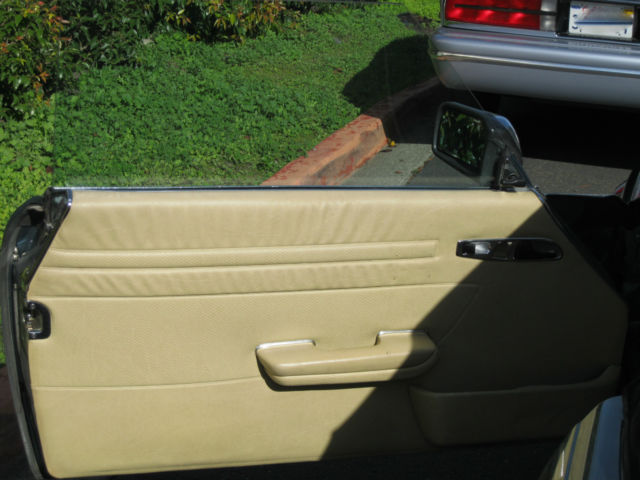 1983 Mercedes-Benz 300-Series Base Convertible 2-Door - photo 4