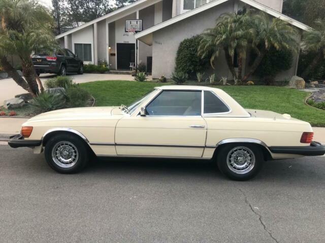 1983 Mercedes-Benz SL-Class Convertible - photo 2